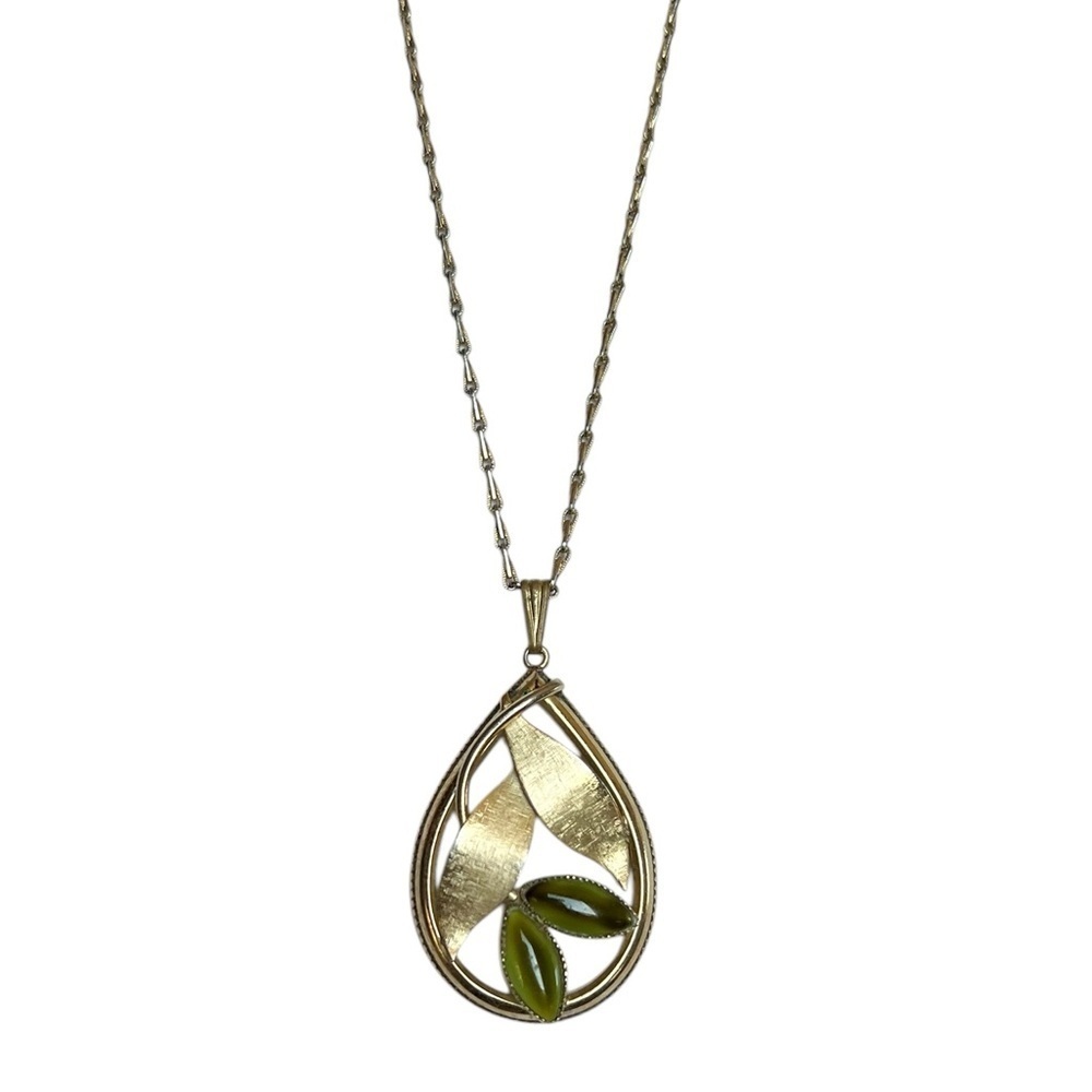 Vintage Whiting & Davis Gold Green Glass Teardrop Pendant 1970s Art Nouveau